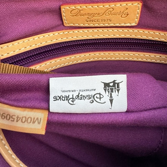 Disney Dooney & Bourke Limited Edition 2017 Half Marathon Princess Shoulder Bag - Picture 17 of 17